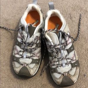 Merrill hiking shoe. Women’s Size 7.5